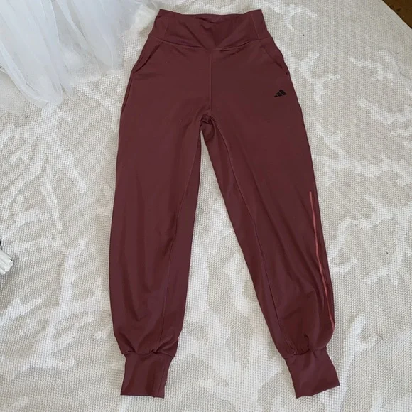 Adidas high rise joggers! Sweatpants! Brand Logo! Size Small - Picture 10 of 17